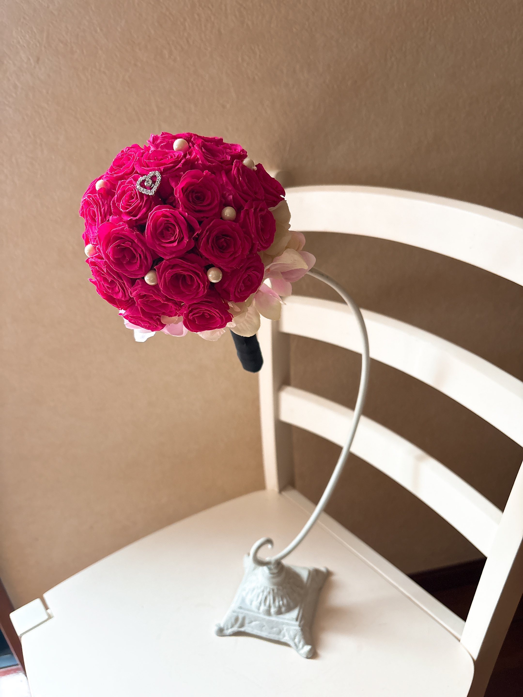 ラウンドブーケ(参考価格 11,000円)お花の大きさ等により変わりますの画像
